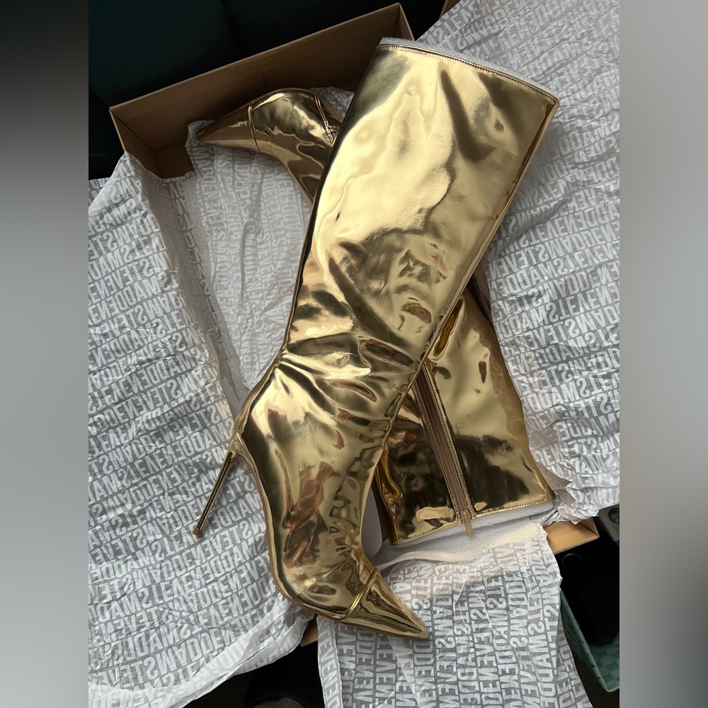 Steve Madden Panther Gold Knee High Boots - size 8.5